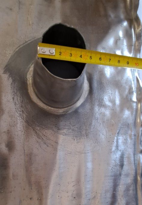 Tuile malléable en plomb 38 X 50 cm avec cône étanchéité